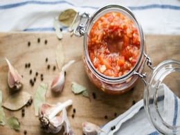 How To Make Quick Lehsun Ki Chutney At Home How To Make Quick Lehsun Ki Chutney At Home