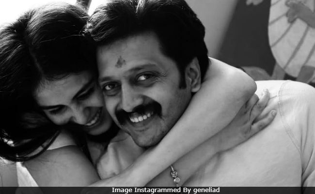 Genelia D'Souza And Riteish Deshmukh's Pic Makes Us Believe In Love, Actually