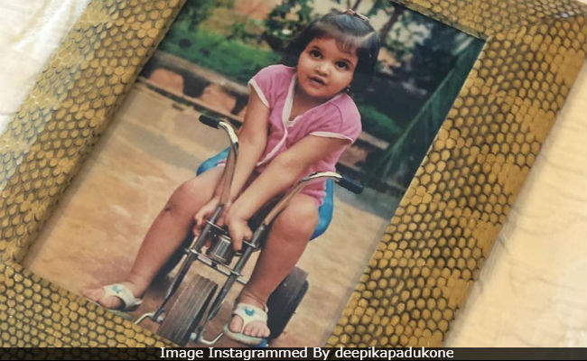 Ranveer Singh Hearts Little Deepika Padukone's Pic. His Comment Is Making The Internet Cry