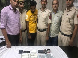 मुंबई में सिंगर मीका सिंह के घर चोरी करने वाला आरोपी दिल्ली से गिरफ्तार मुंबई में सिंगर मीका सिंह के घर चोरी करने वाला आरोपी दिल्ली से गिरफ्तार