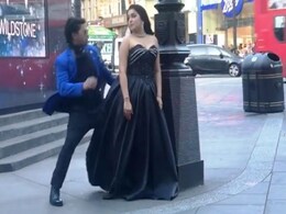 लंदन की सर्दी में Amrapali Dubey ने ठुमकों से बढ़ा दी गर्मी, निरहुआ के यूं छूटे पसीने...देखें Video लंदन की सर्दी में Amrapali Dubey ने ठुमकों से बढ़ा दी गर्मी, निरहुआ के यूं छूटे पसीने...देखें Video