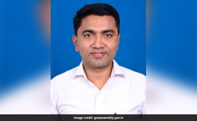 गोवा में मुख्यमंत्री बनने की रेस में सबसे आगे चल रहे बीजेपी नेता प्रमोद सावंत : सूत्र