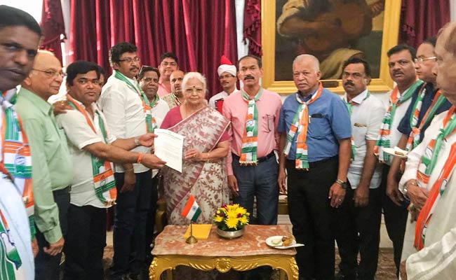 Congress Eyes Power In Goa, Meets Governor, Stakes Claim To Form Government