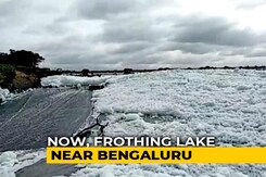 Residents Fume As Toxic Froth Builds Up In Lake Near Bengaluru Residents Fume As Toxic Froth Builds Up In Lake Near Bengaluru
