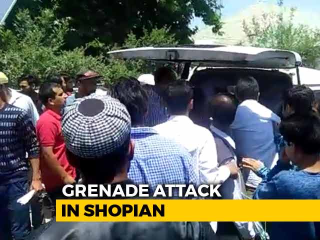 10, Including 2 Cops, Injured In Grenade Attack In Kashmir's Shopian