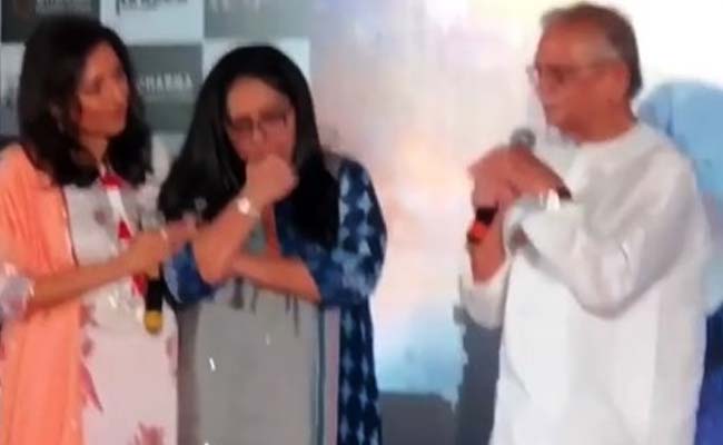 गुलजार ने कहा कुछ ऐसा, स्टेज पर ही रो पड़ीं 'राज़ी' की डायरेक्टर