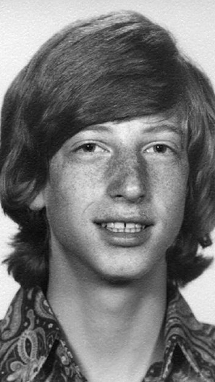 How Bill Gates's Story Changed In Weeks, image size:720x1280