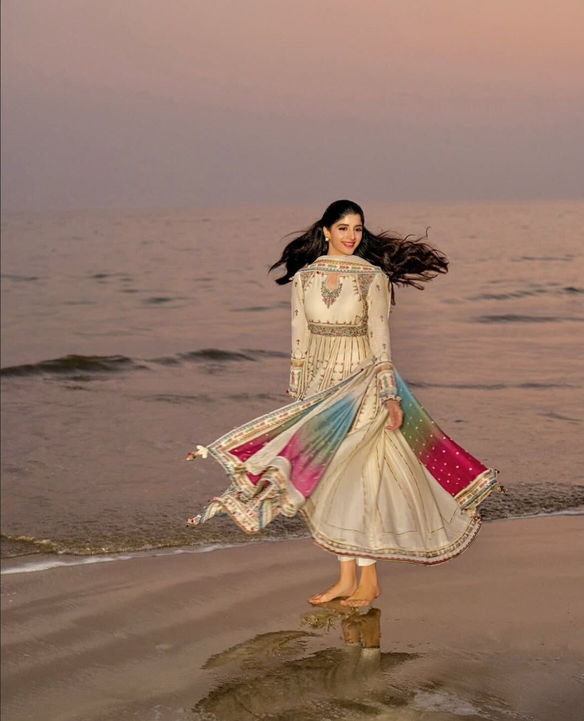 5 Pakistani Celebrity-Inspired Looks For Eid 2025, image size:1170x1445