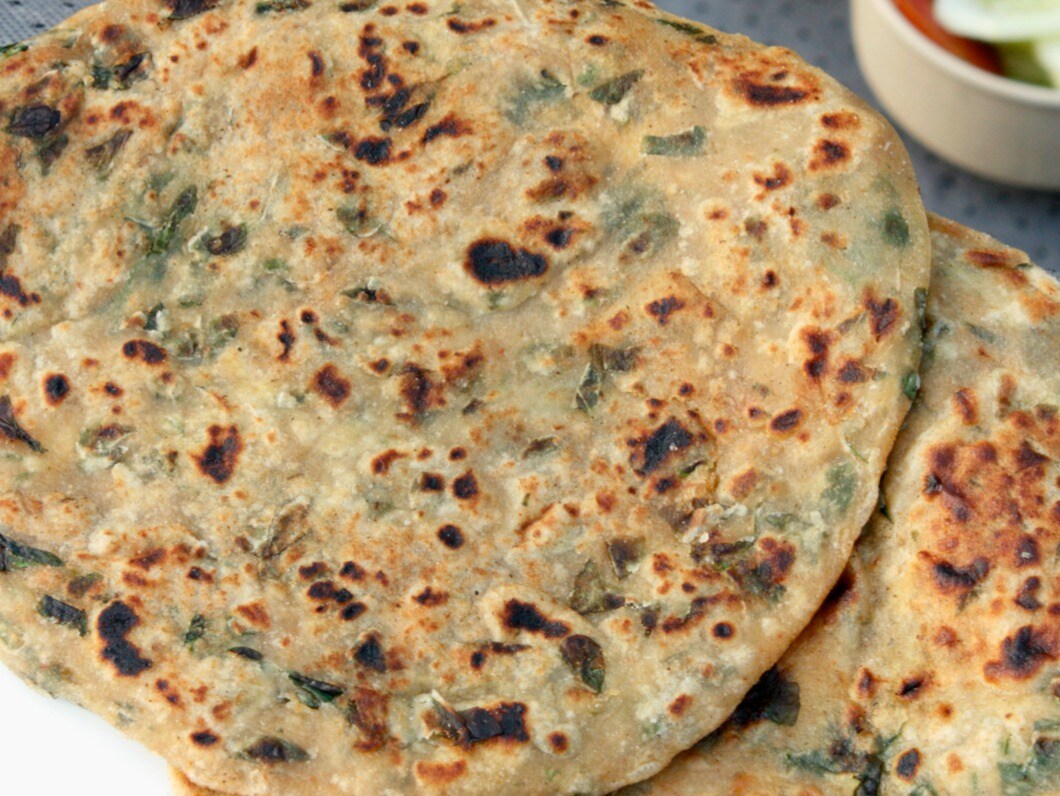 5 Simple Tips To Make Bathua Paratha Healthier