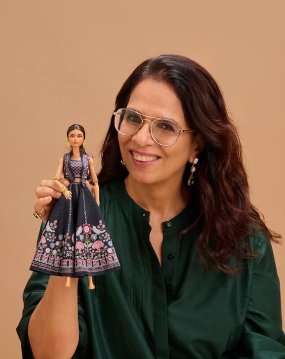 famous indian dress designers Top 10 Iconic Fashion Designers of India