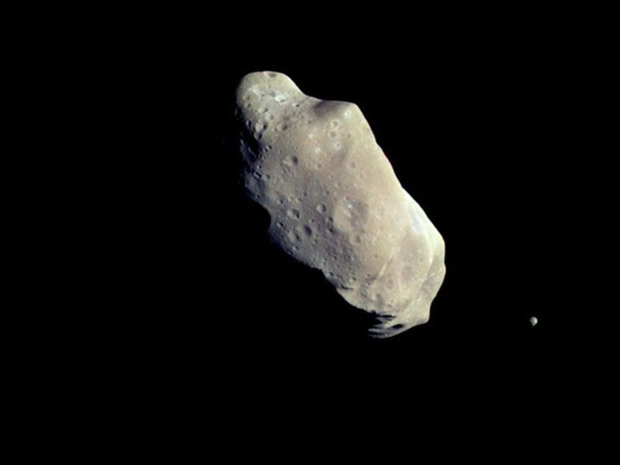 8 Cool Facts About Space Rocks