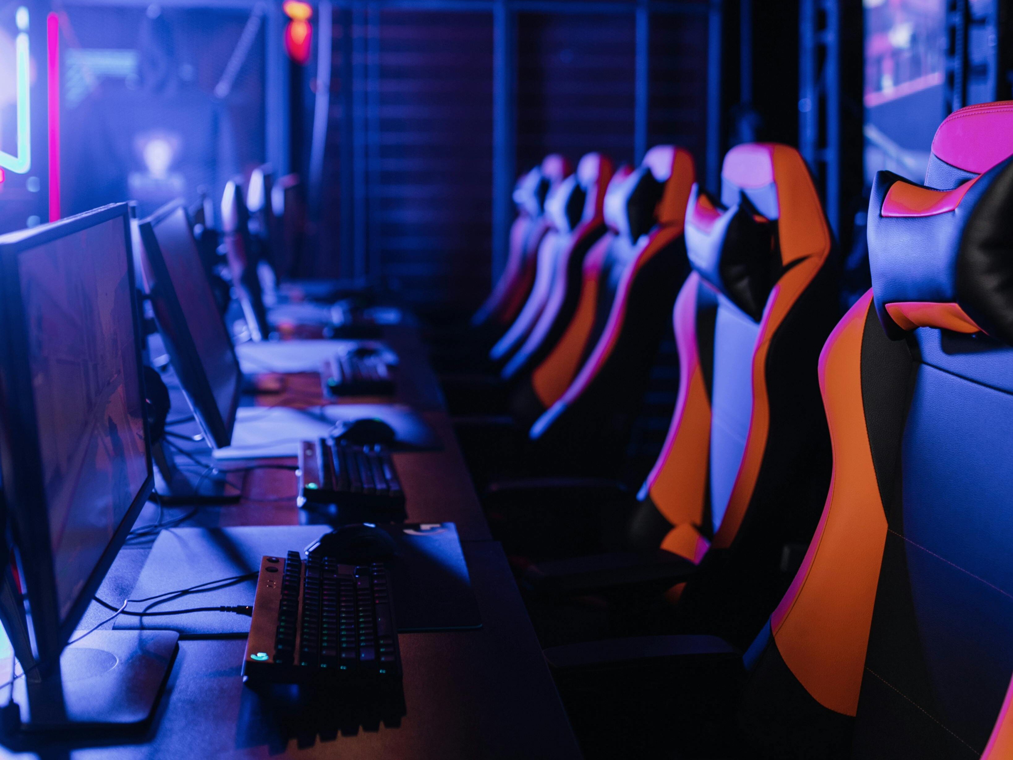 8 Gaming Setup Essentials 8 Gaming Setup Essentials