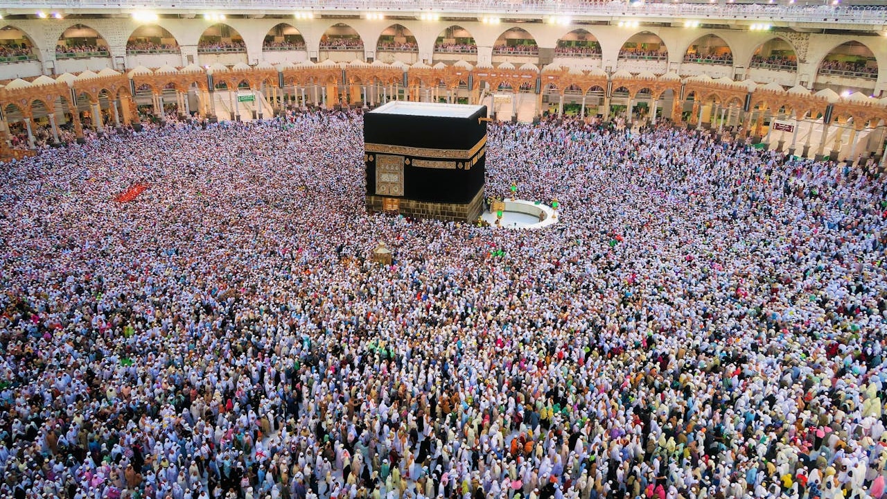 Mecca Put On Air Raid Alert For First Time In History As Houthis Target Saudi