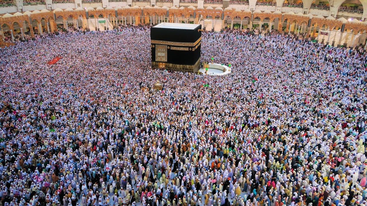 "Red Line": Saudi Claims Houthis Targetted Mecca, Iran-Backed Group Denies