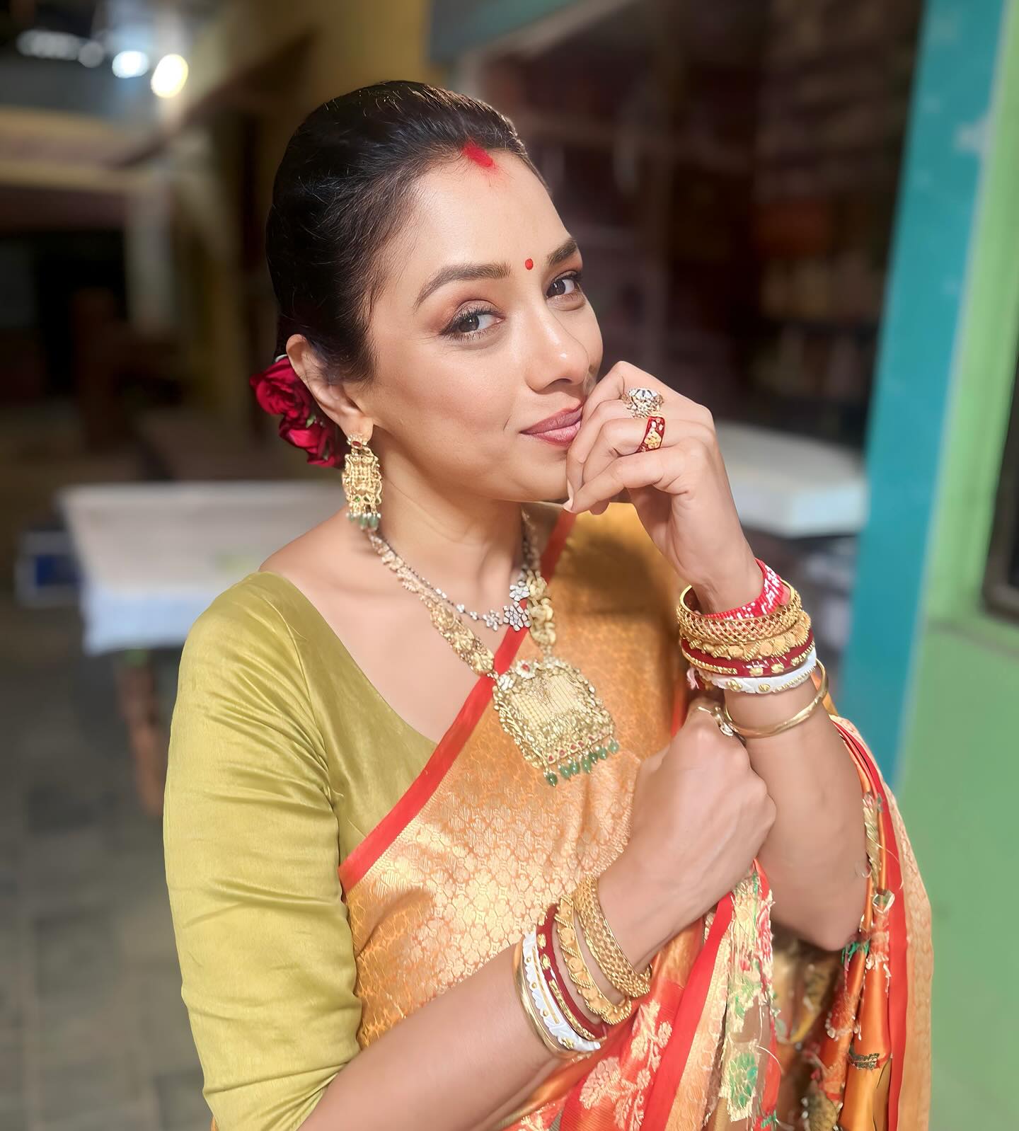 rupaliganguly_1697819640_3217866830922243430_3487407177-vlbskdpfhu.jpg