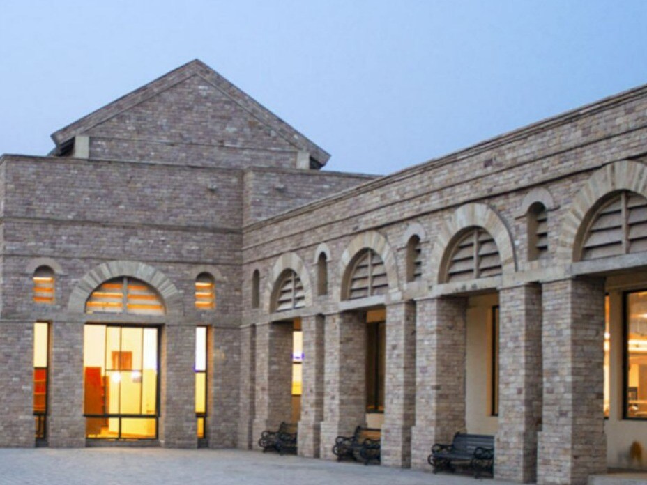 Explore Elite Schools Of India And Their Fees