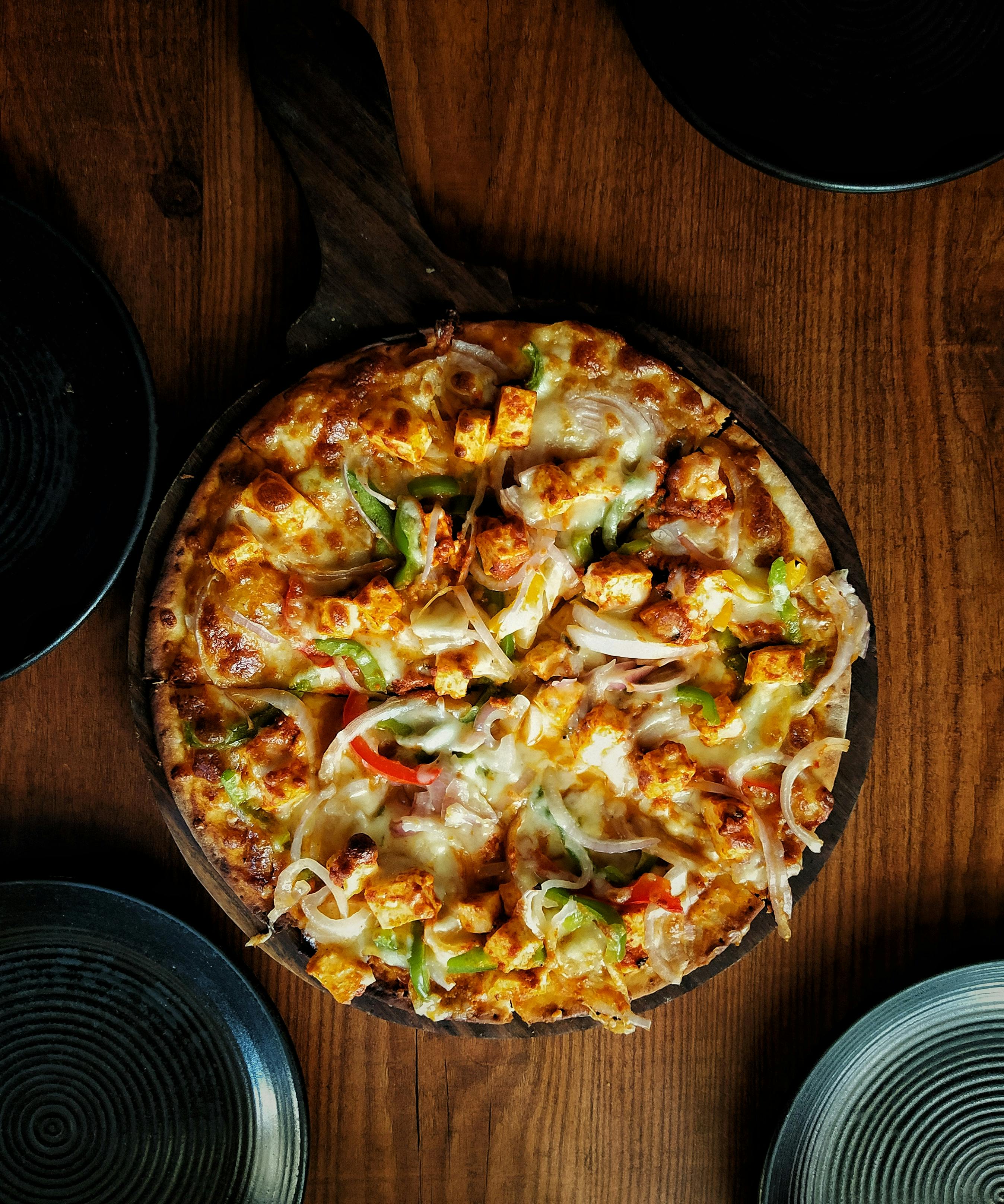 Paneer Makhani Pizza (Large)