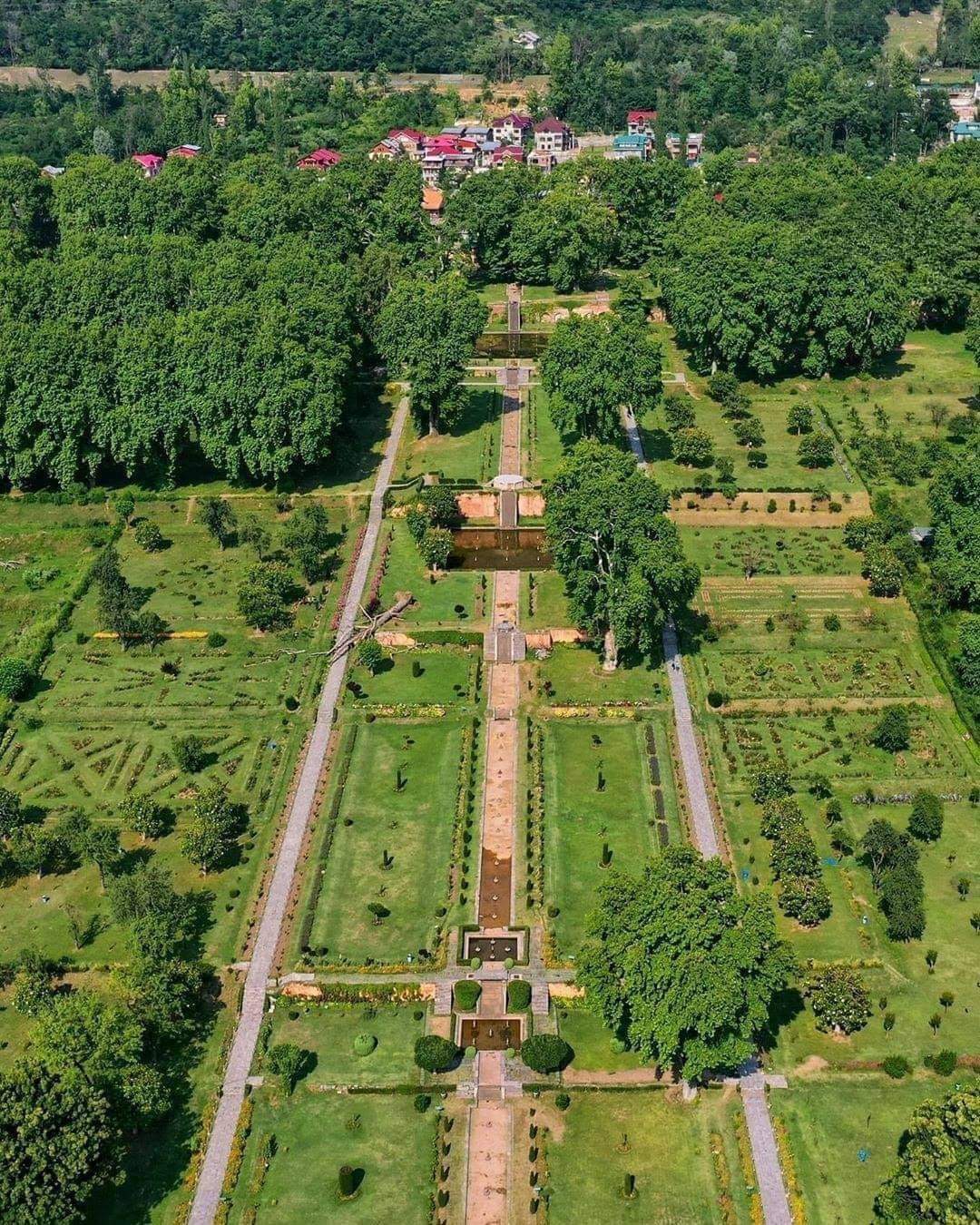 Iconic Gardens To Visit In India