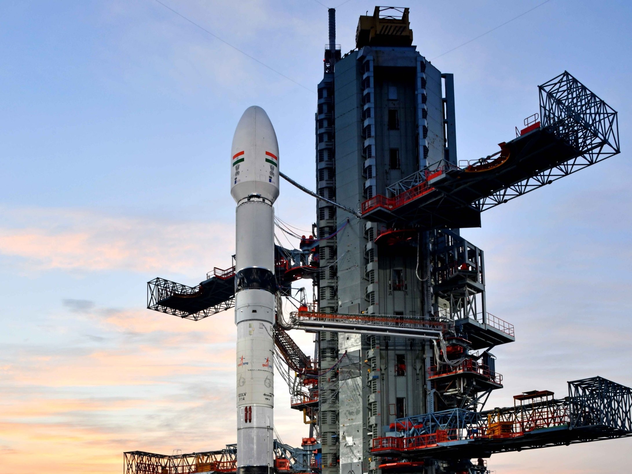 ISRO ने लॉन्च किया भारत का नया मौसम सैटेलाइट, जानें इसकी खासियतें