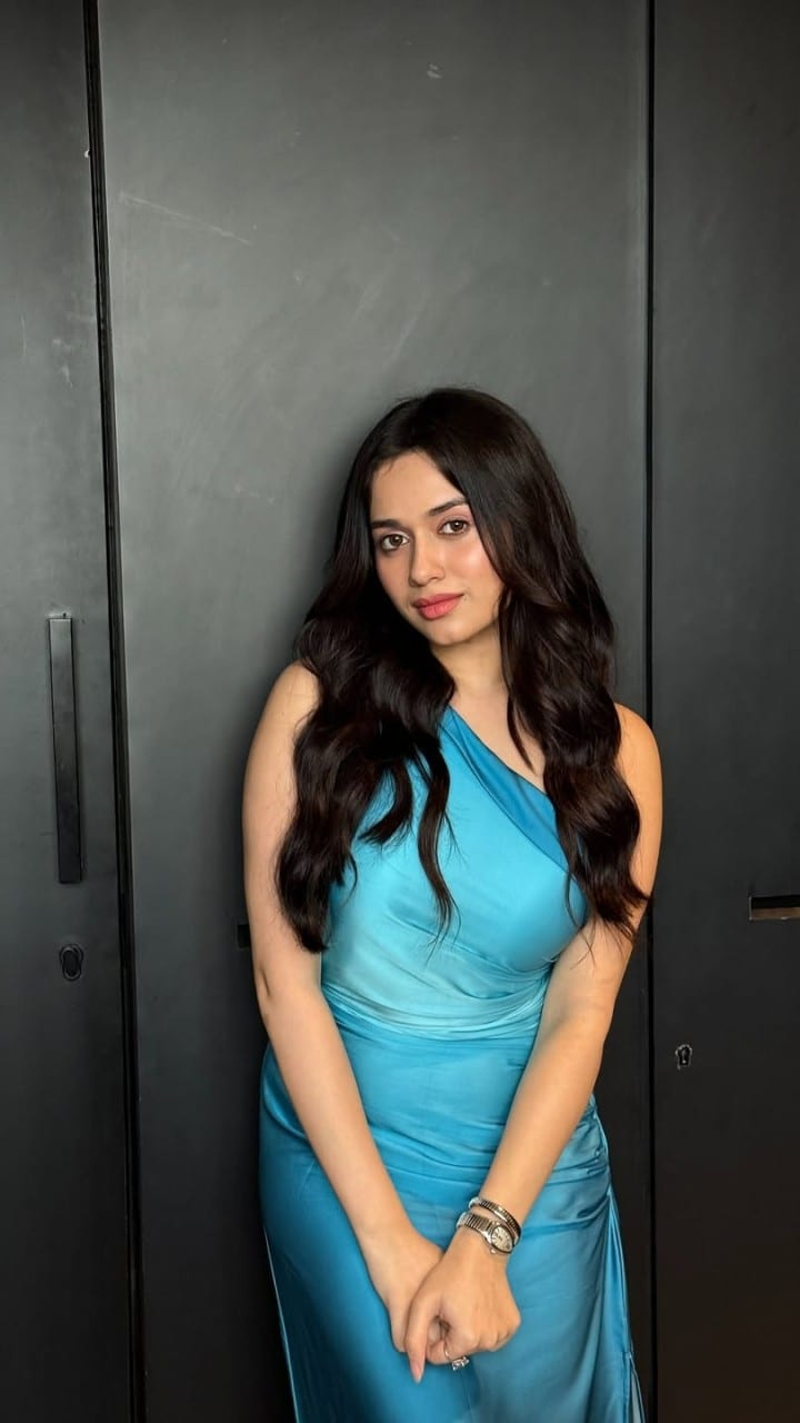 jannat zubair blue dress Jannat Zubair stuns in royal blue embroidered lehenga set worth Rs. 32k 32 : Bollywood News