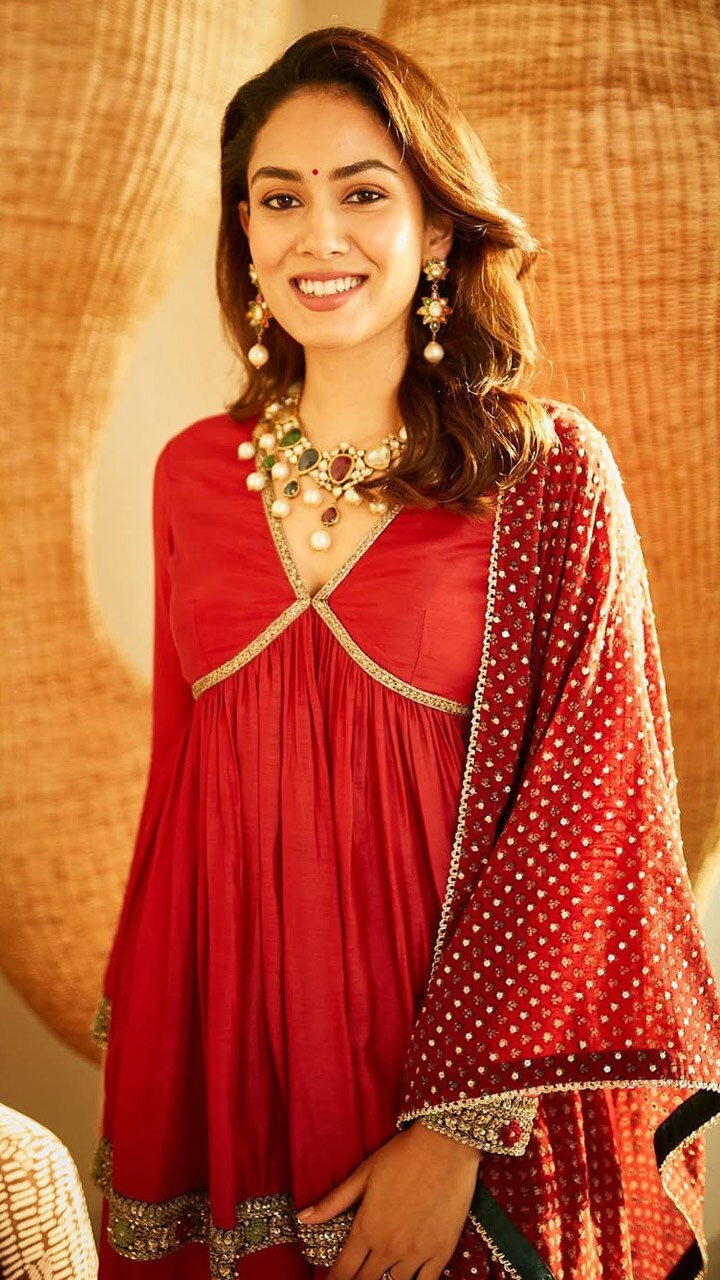 Mira Rajput Drips Royalty In A Fiery Red Sharara