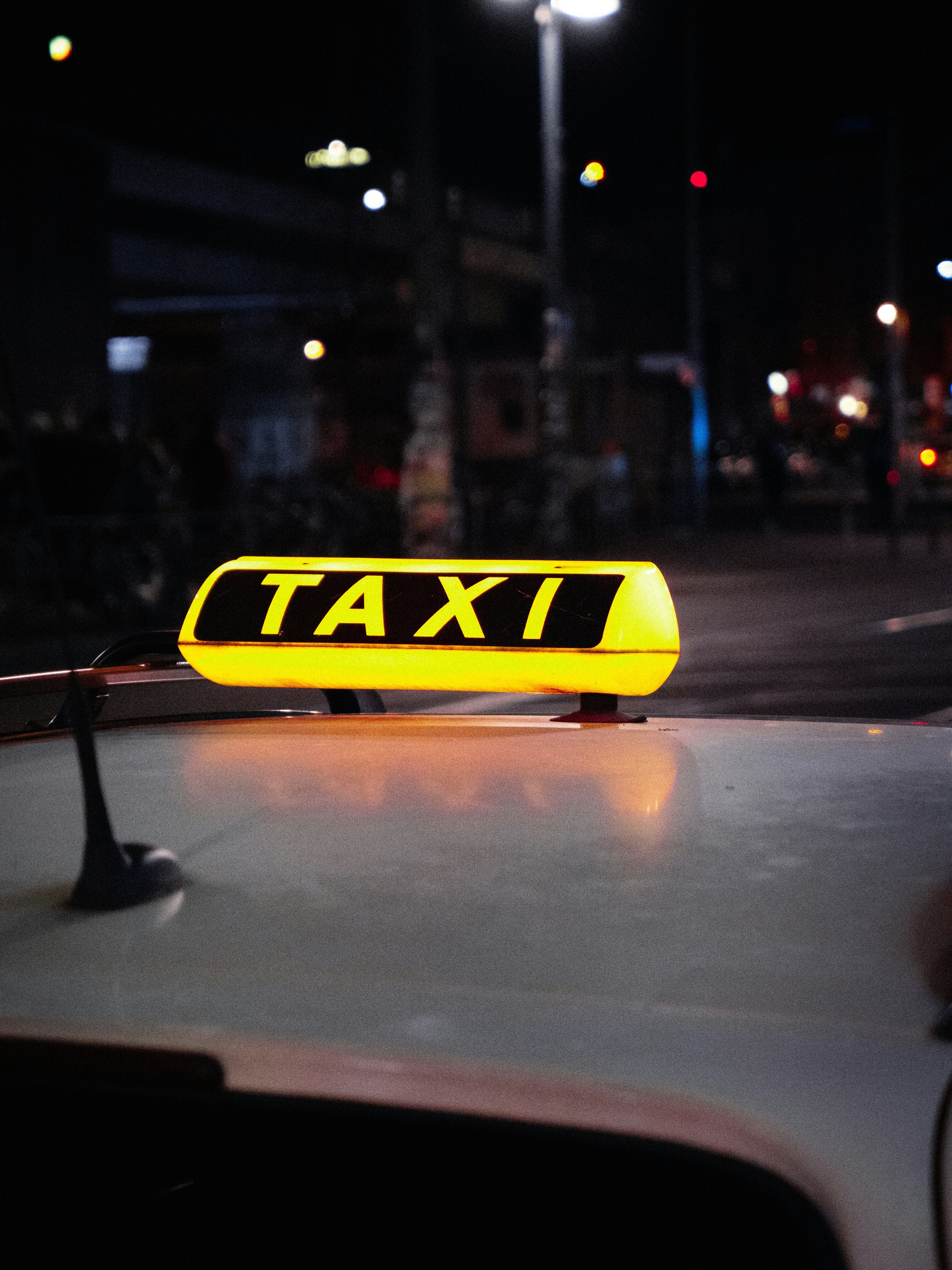 Safety Tips For Women While Boarding Cab In India