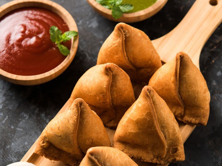 How To Make Crunchy Chowmein Samosa At Home