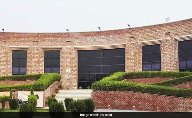 JNU History Students 'Pained' By Administration's Move Over Romila Thapar's CV
