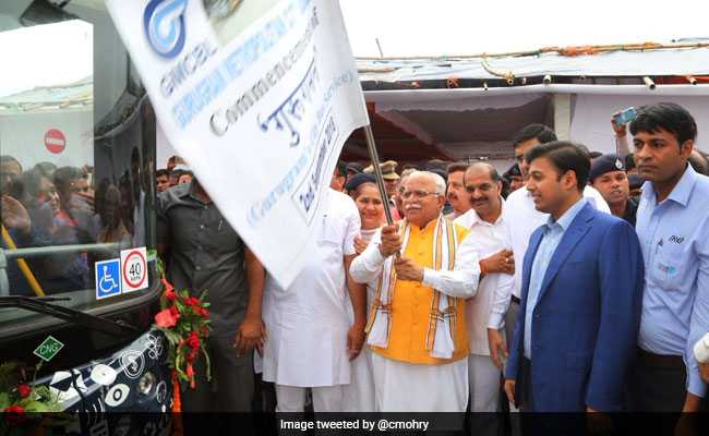 Manohar Lal Khattar Flags Off 25 Low-Floor, Hi-Tech Buses In Gurgaon