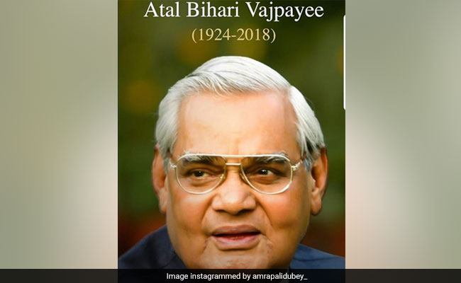 अटल बिहारी वाजपेयी को आम्रपाली दुबे ने दी श्रद्धांजलि, निरहुआ भी हुए इमोशनल