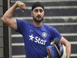 हरभजन सिंह ने कुछ इस तरह लिया फिटनेस चैलेंज, हंसते-हंसते लोट-पोट हो जाएंगे आप हरभजन सिंह ने कुछ इस तरह लिया फिटनेस चैलेंज, हंसते-हंसते लोट-पोट हो जाएंगे आप