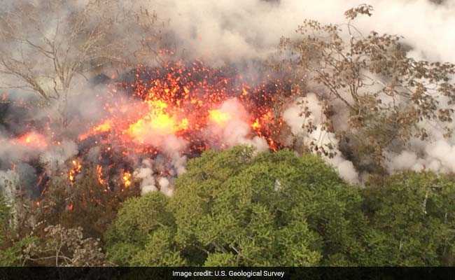 'Explosive' Eruption At Hawaii Volcano Sends Ash 30,000 Feet In The Sky