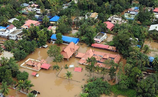 Catholic Priest Gives Thanksgiving Speech At Kerala Mosque