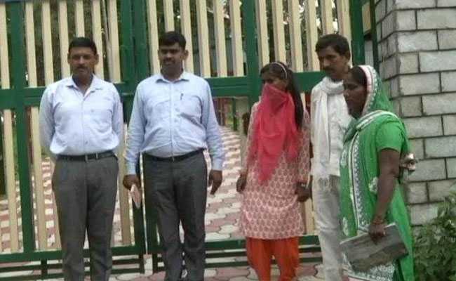 In An Emotional Reunion, Haryana Girl Meets Family After 11 Years