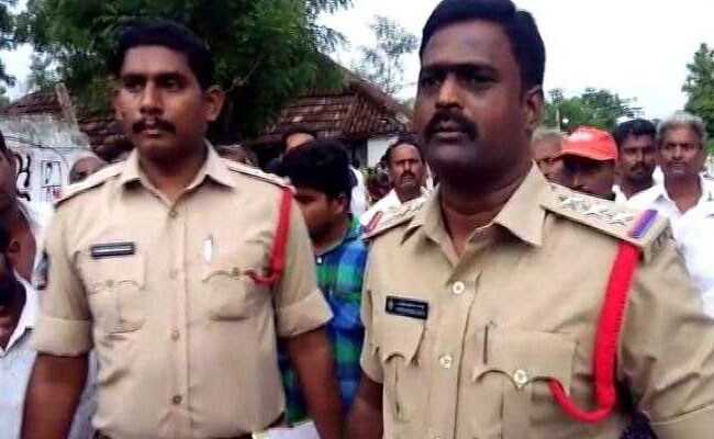 आंध्र प्रदेश : बेटी कर रही थी फोन पर लड़के से बात, गुस्साए पिता ने कर दिया कत्ल