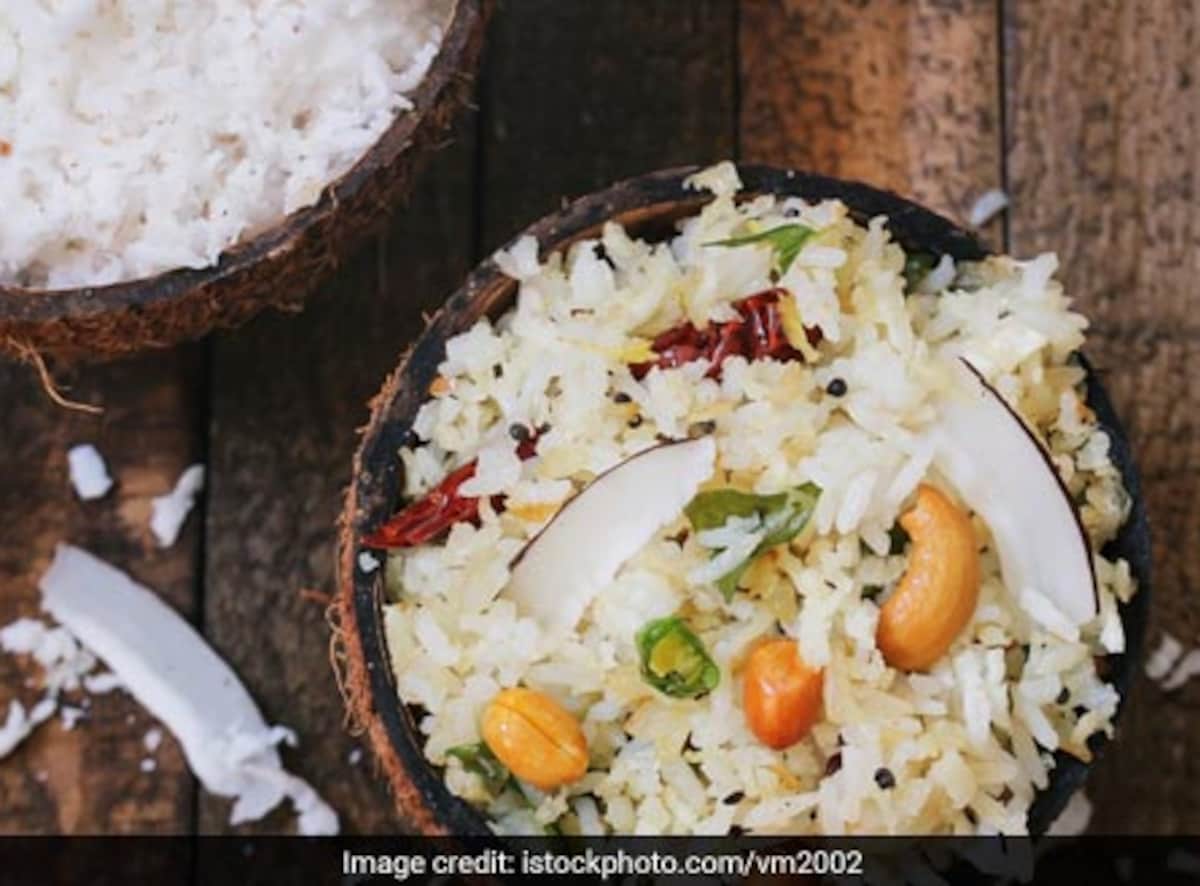 Thengai Sadam Recipe (A Quick and Healthy Coconut Rice)