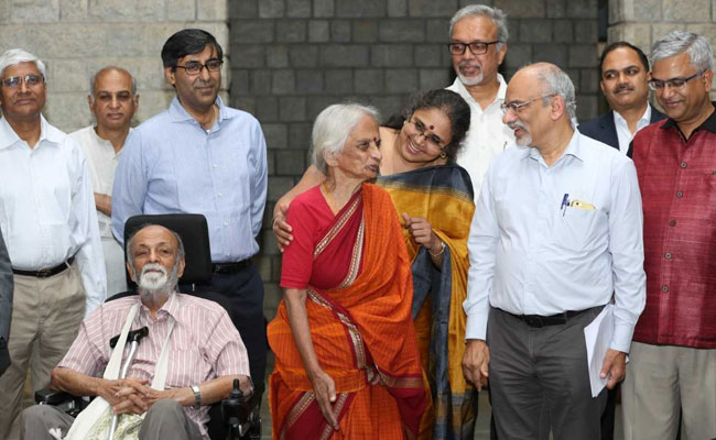 IIMB Alumni Raise Rs 2 Crore, Dedicate Classroom To Former Faculty Member