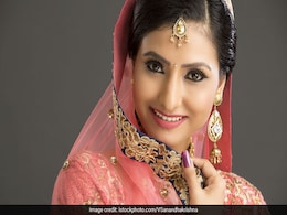 Karva Chauth 2019: करवा चौथ के दिन इस तरह करें सोलह श्रृंगार Karva Chauth 2019: करवा चौथ के दिन इस तरह करें सोलह श्रृंगार