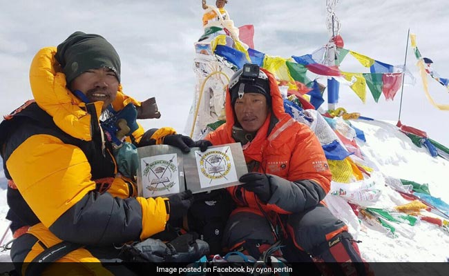 Indian Climbers Reach Everest After 13 Hour Non-Stop Trek Without Sherpas
