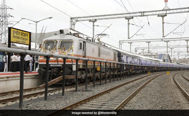Indore-Veraval Mahamana Express Train Flagged Off In Madhya Pradesh