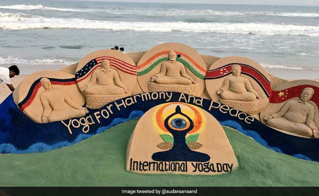 Sudarsan Pattnaik's Sand Art Celebrates International Yoga Day 2018