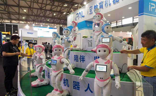 Math Lessons, Jokes - 'iPal' Robot Is China's Newest Babysitter