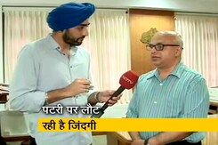 फिर खड़ा हो रहा है केरल, बाढ़ में 445 लोगों ने गंवाई जान फिर खड़ा हो रहा है केरल, बाढ़ में 445 लोगों ने गंवाई जान