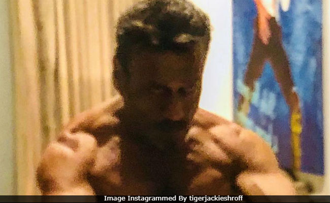 Tiger Shroff? <i>Naah</i>, It's Jackie Shroff's Pic That's Breaking The Internet. (Blurred, But Never Mind)