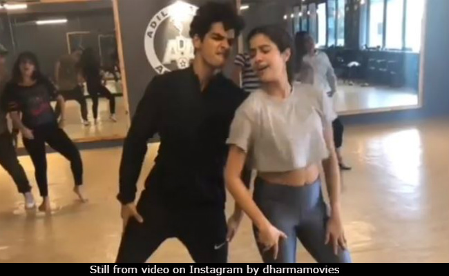 <I>Dhadak</i>: Janhvi Kapoor And Ishaan Khatter's <I>Zingaat</I> 2.0 Is Also Breaking The Internet