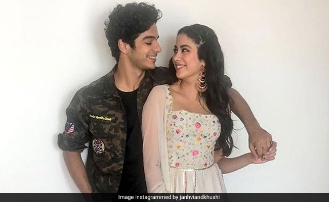 को-स्टार के साथ रोमांटिक हुईं श्रीदेवी की बेटी, Video में कैद हुई 'धड़क' कपल की केमिस्ट्री