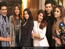 जैकलीन और शिल्पा शेट्टी के साथ जाह्नवी कपूर ने एन्जॉय की पार्टी, देखें Inside Photos जैकलीन और शिल्पा शेट्टी के साथ जाह्नवी कपूर ने एन्जॉय की पार्टी, देखें Inside Photos