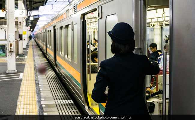 Once Again, Japan Train Leaves 25 Seconds Early. Yes, An Apology Followed