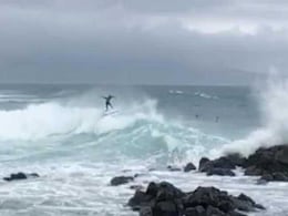 "Monster Tempest" In Hawaii Weakens But Fear Of Flood Remains "Monster Tempest" In Hawaii Weakens But Fear Of Flood Remains
