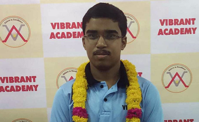 JEE Advanced Results 2018 : परीक्षा शुरू होने के वक़्त कंप्यूटर हो गया ख़राब, फिर भी मिला दूसरा स्‍थान